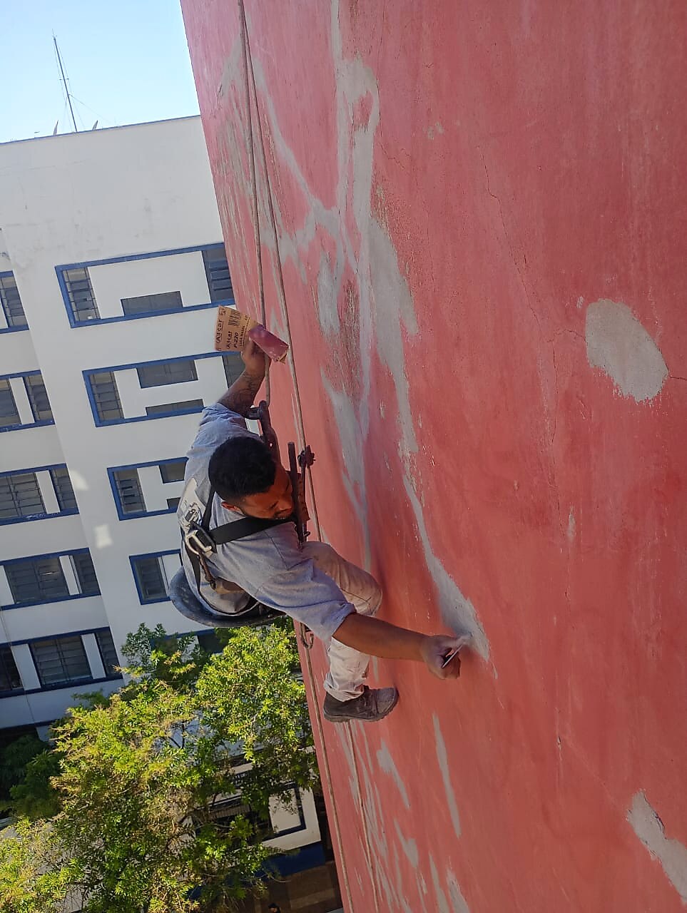 Pintura técnica em rapel